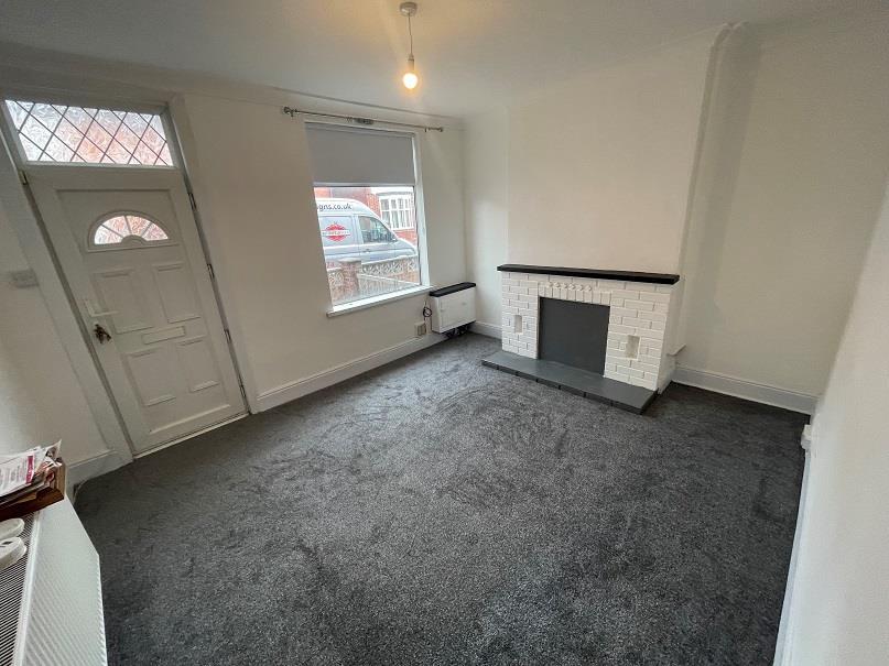Charles Street, Hucknall, Nottingham 2 bed house £750 pcm (£173 pw)