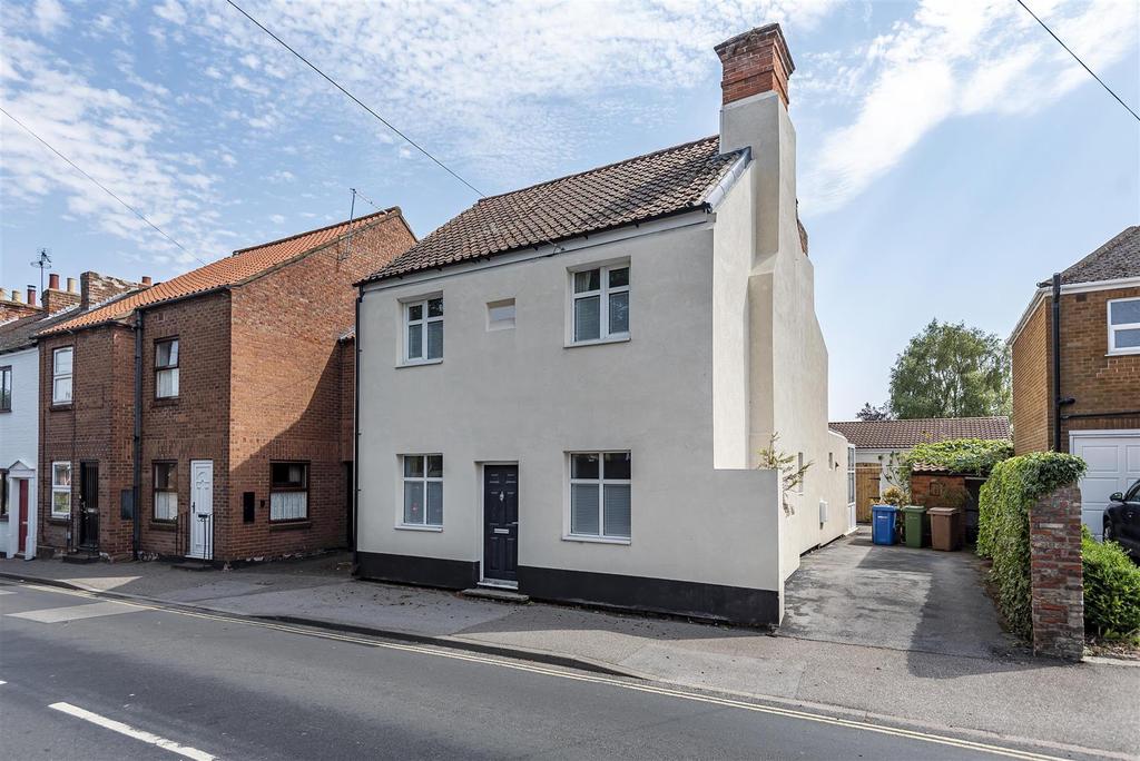 Keldgate, Beverley, East Yorkshire, HU17 8JA 3 bed detached house for