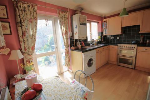 37 Penn Road, Datchet, Slough, SL3 9HS