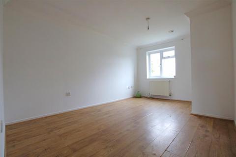 37 Penn Road, Datchet, Slough, SL3 9HS
