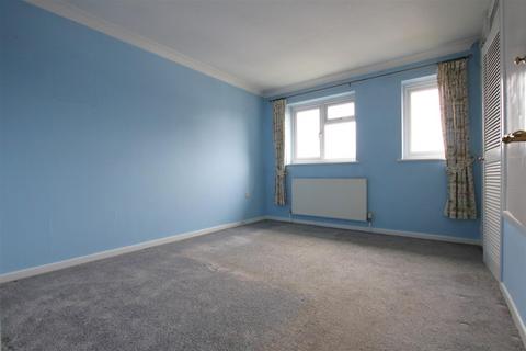37 Penn Road, Datchet, Slough, SL3 9HS