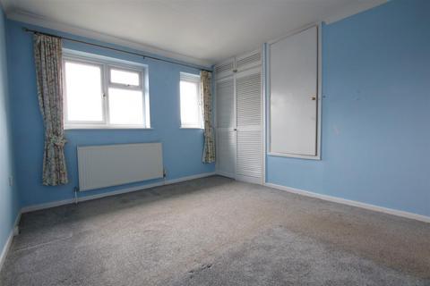 37 Penn Road, Datchet, Slough, SL3 9HS