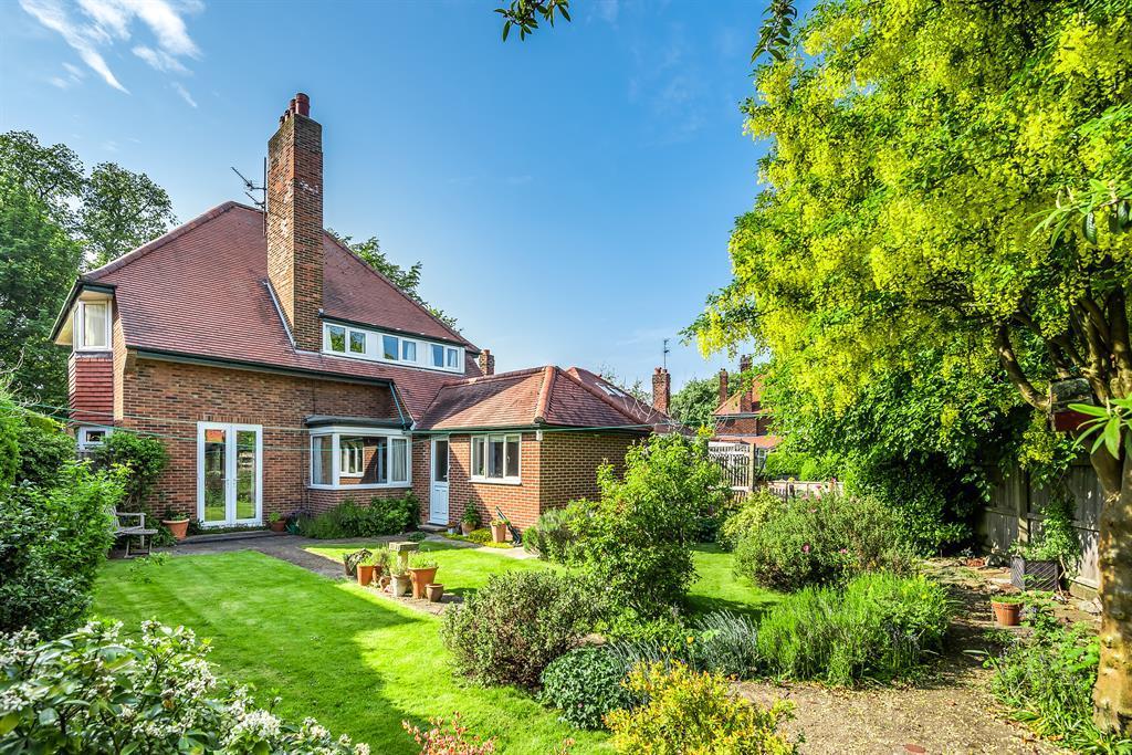 Greyfriars, Crescent, Beverley, HU178LR 4 bed detached house £500,000