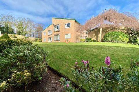 2 bedroom flat for sale - The Hermitage, School Hill, Lower Heswall, CH60 0DP