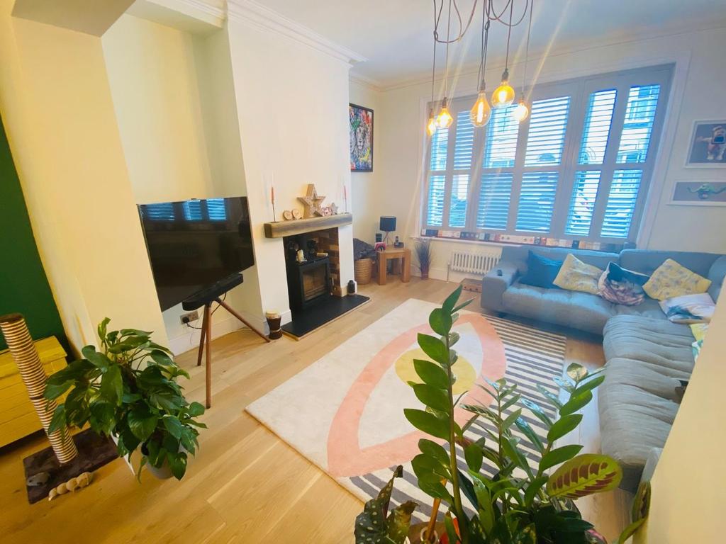 Colwyn Road, The Mounts, Northampton NN1 3 bed townhouse for sale £