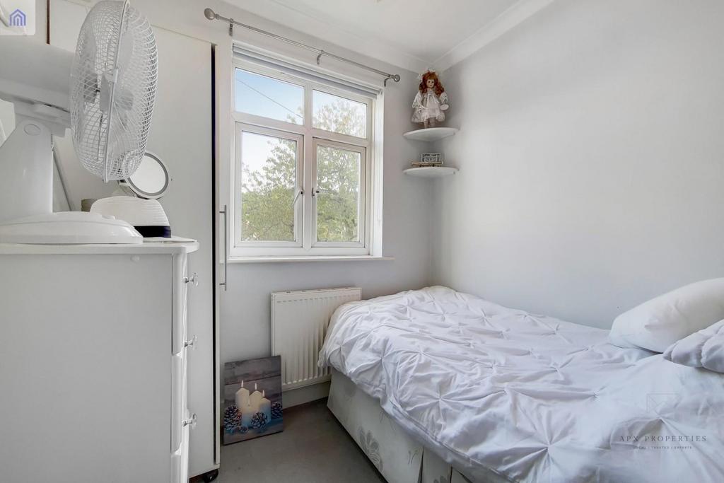 10 Bedroom 3-0.jpg