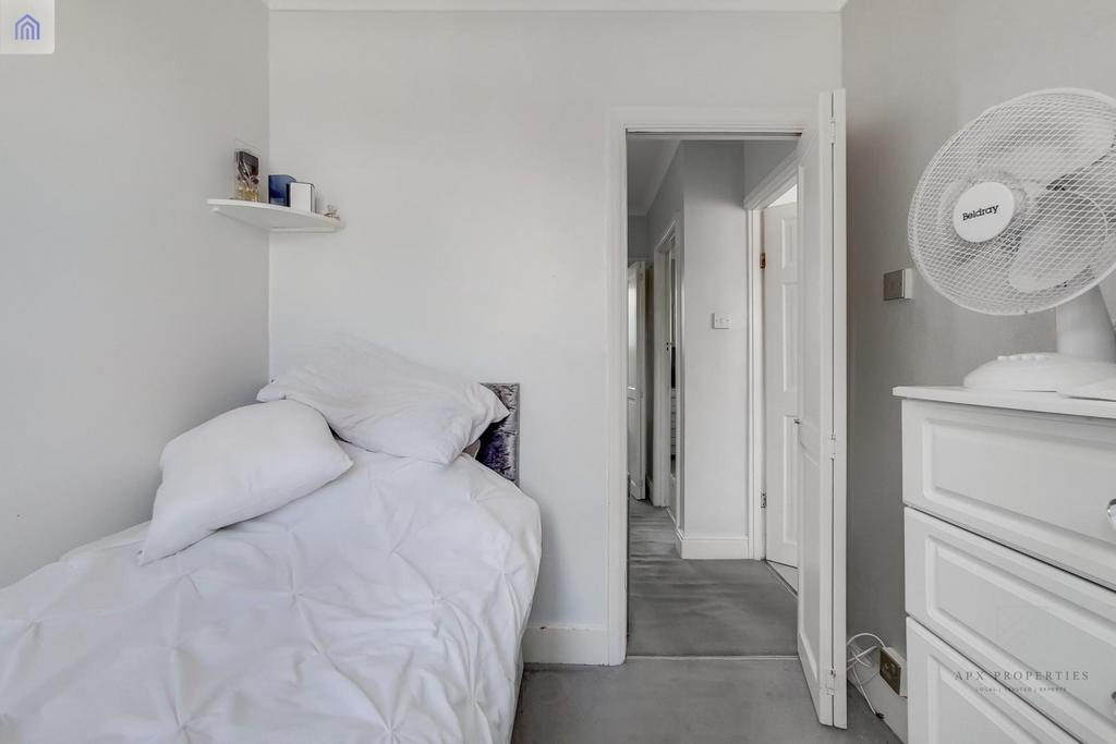 10 Bedroom 3-1.jpg