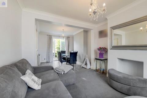 5 Sandycroft, London, SE2 0XY