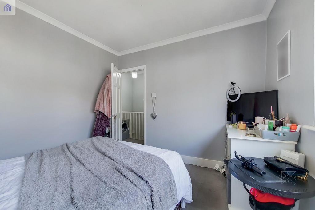 8 Main Bedroom-1.jpg