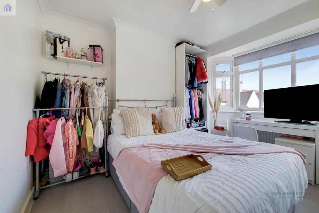 9 Bedroom 2-0.jpg