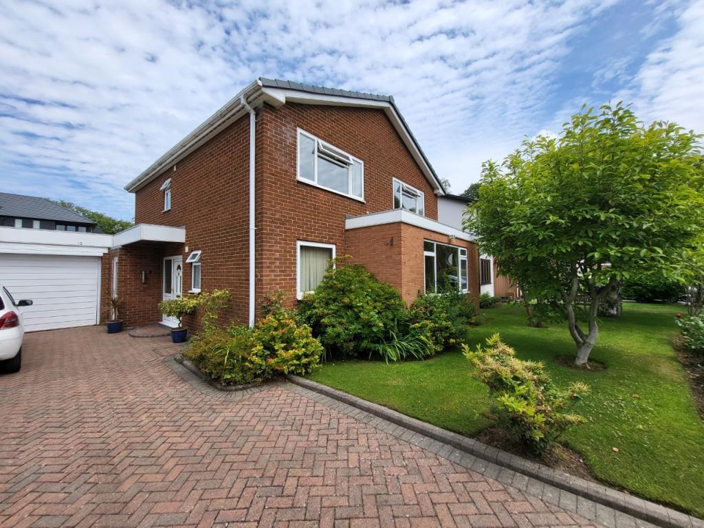 Summerfield Place, Wilmslow 4 bed detached house £750,000