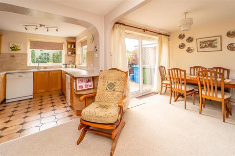 4 bedroom detached house for sale - 13 Dartmouth Avenue, Pattingham, Wolverhampton