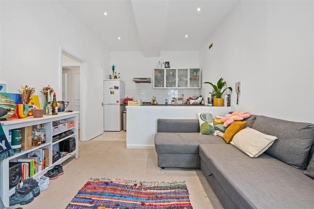 Mildmay Grove North, N1 1 bed flat £1,700 pcm (£392 pw)