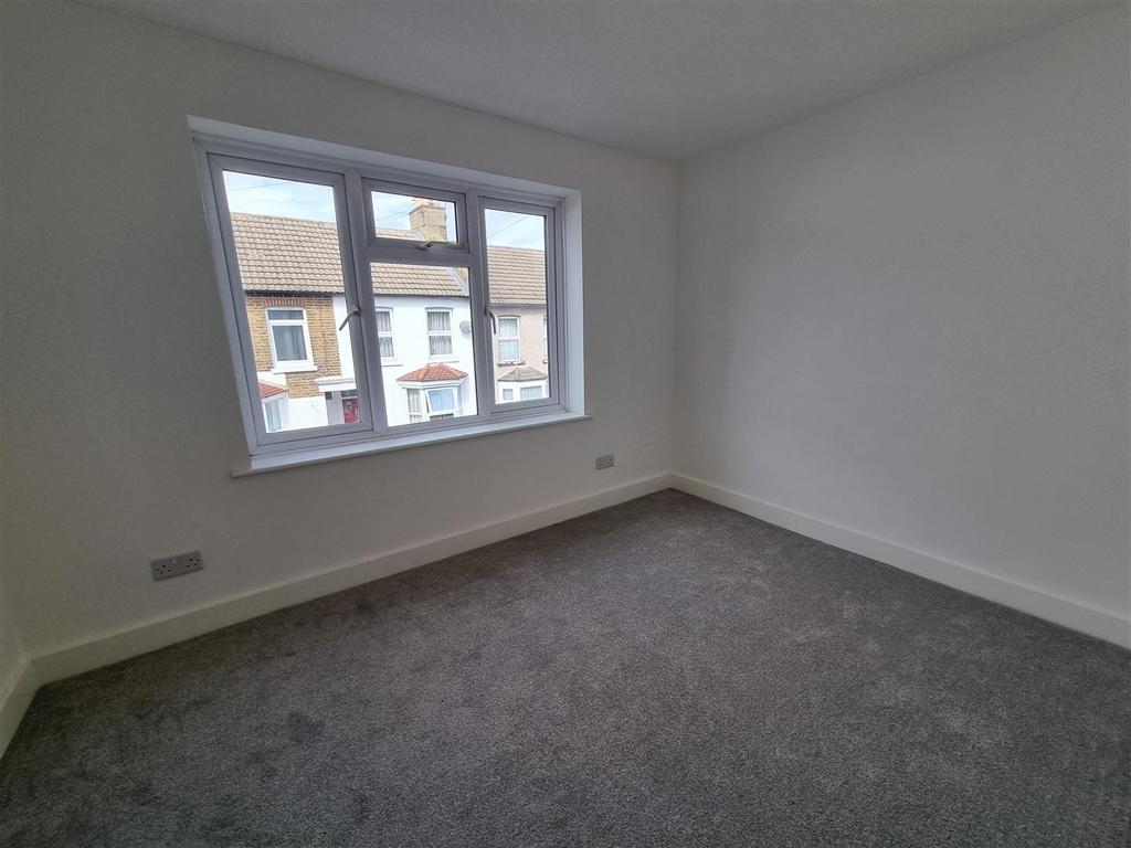 Sydney Road, Sutton 3 bed terraced house £450,000