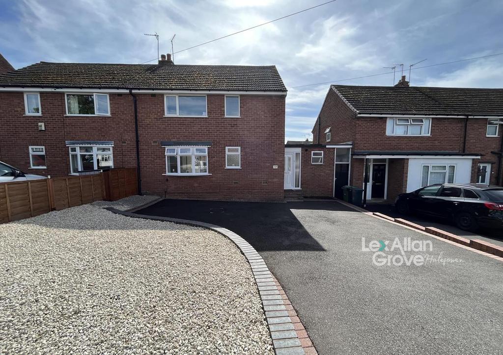 Bassnage Road, Halesowen 3 bed semidetached house for sale £285,000