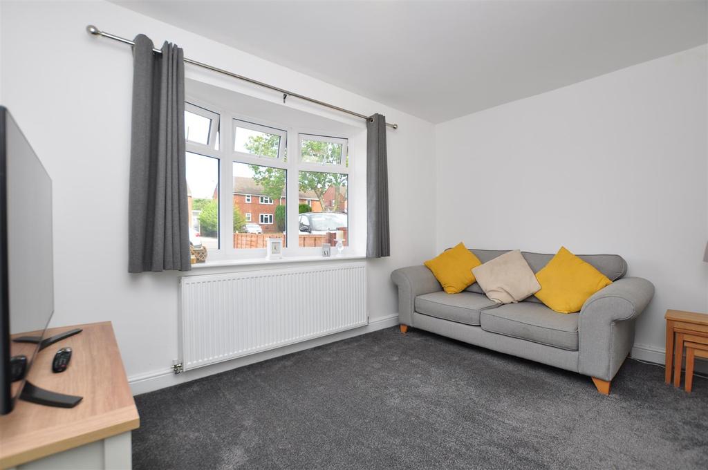 Bassnage Road, Halesowen 3 bed semidetached house £285,000