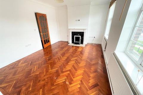 2 bedroom flat to rent, The Broadway, Mill Hill, NW7