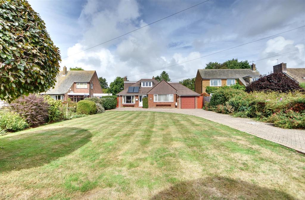 Barnhorn Road, BexhillOnSea 4 bed detached house for sale £635,000