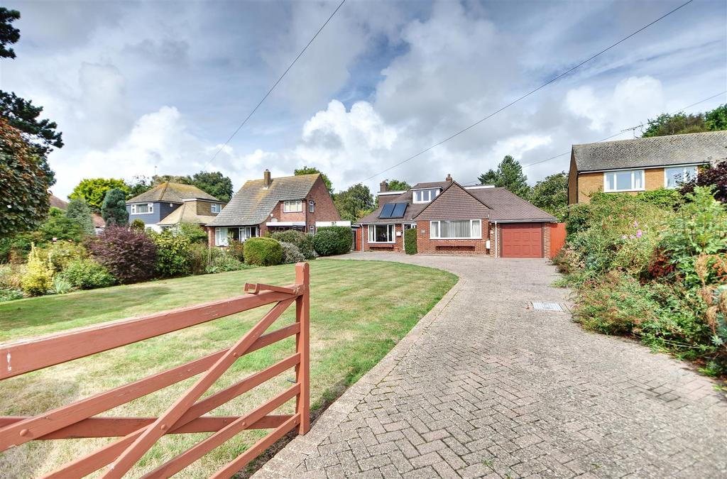 Barnhorn Road, BexhillOnSea 4 bed detached house £635,000