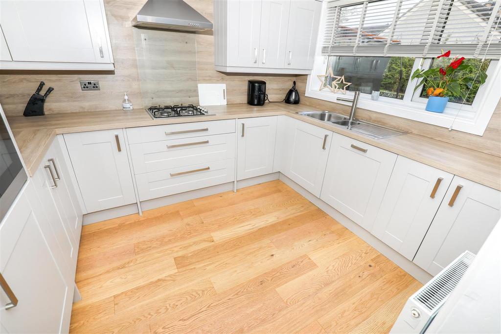 Blair Avenue, Glenrothes 3 bed terraced house £109,995