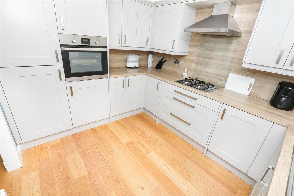 Blair Avenue, Glenrothes 3 bed terraced house £109,995