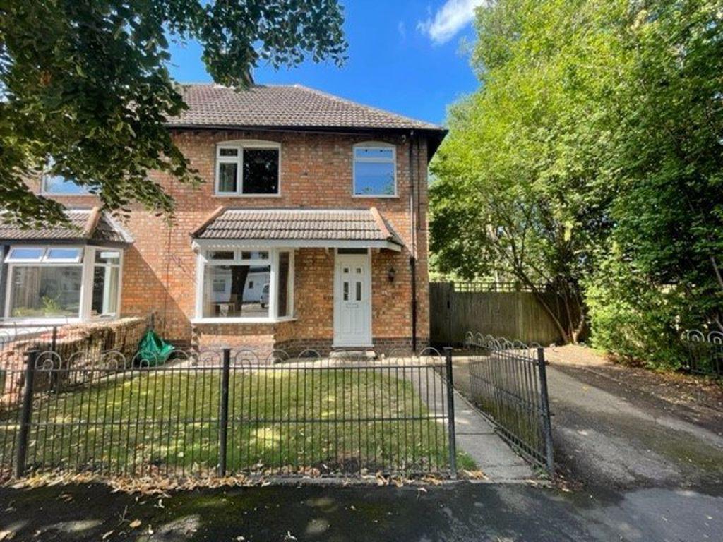 Parkland Drive, Leicester 3 bed semidetached house £1,100 pcm (£254 pw)