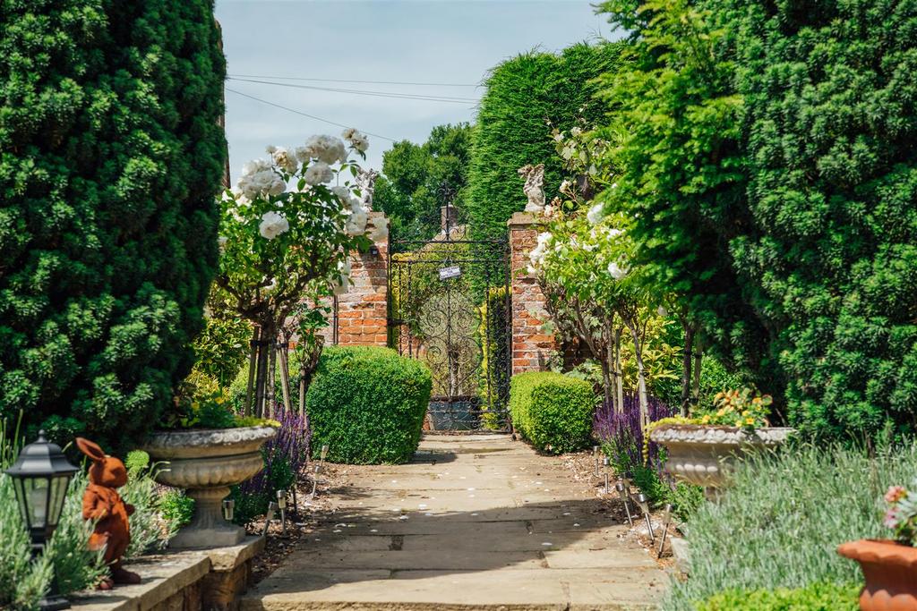 Harlington Manor, Harlington-80.jpg