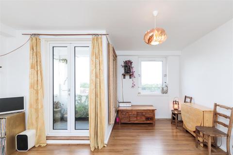 Flat 40, Modling House Mace Street, London, E2 0RD