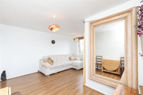 Flat 40, Modling House Mace Street, London, E2 0RD