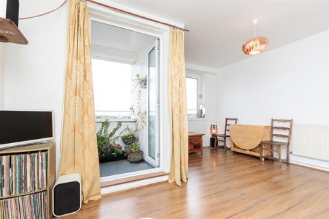 Flat 40, Modling House Mace Street, London, E2 0RD