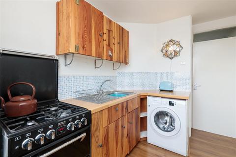 Flat 40, Modling House Mace Street, London, E2 0RD