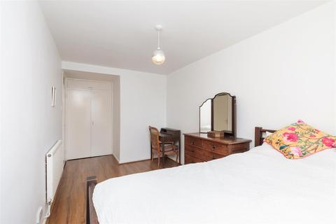 Flat 40, Modling House Mace Street, London, E2 0RD