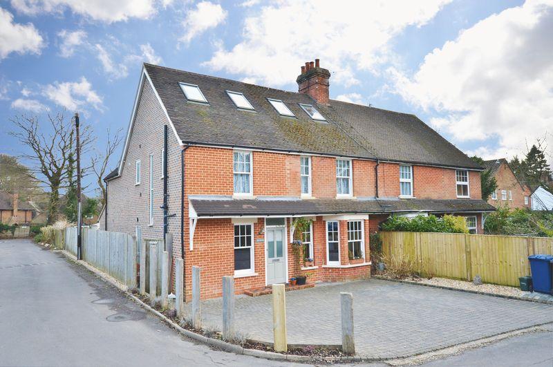 Underwood Road, Haslemere 5 bed semidetached house £625,000