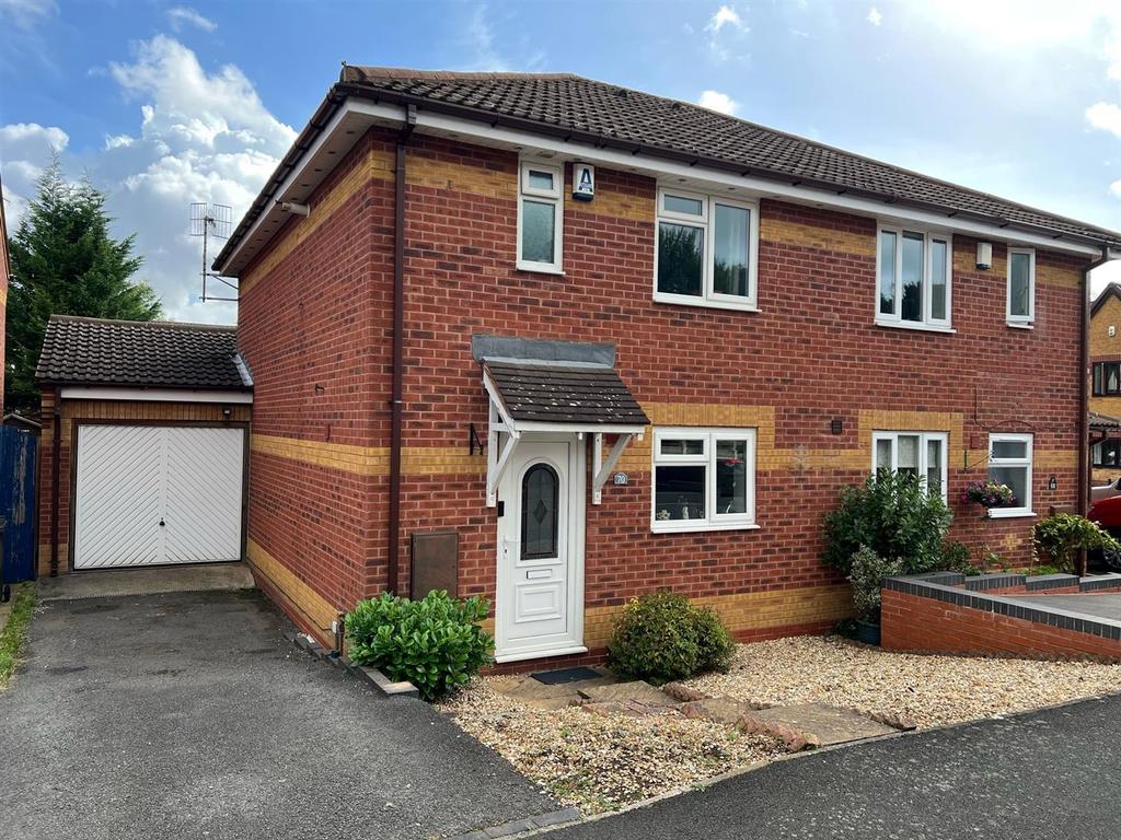 Richardson Drive, Stourbridge, DY8 4DW 3 bed semidetached house for sale £275,000