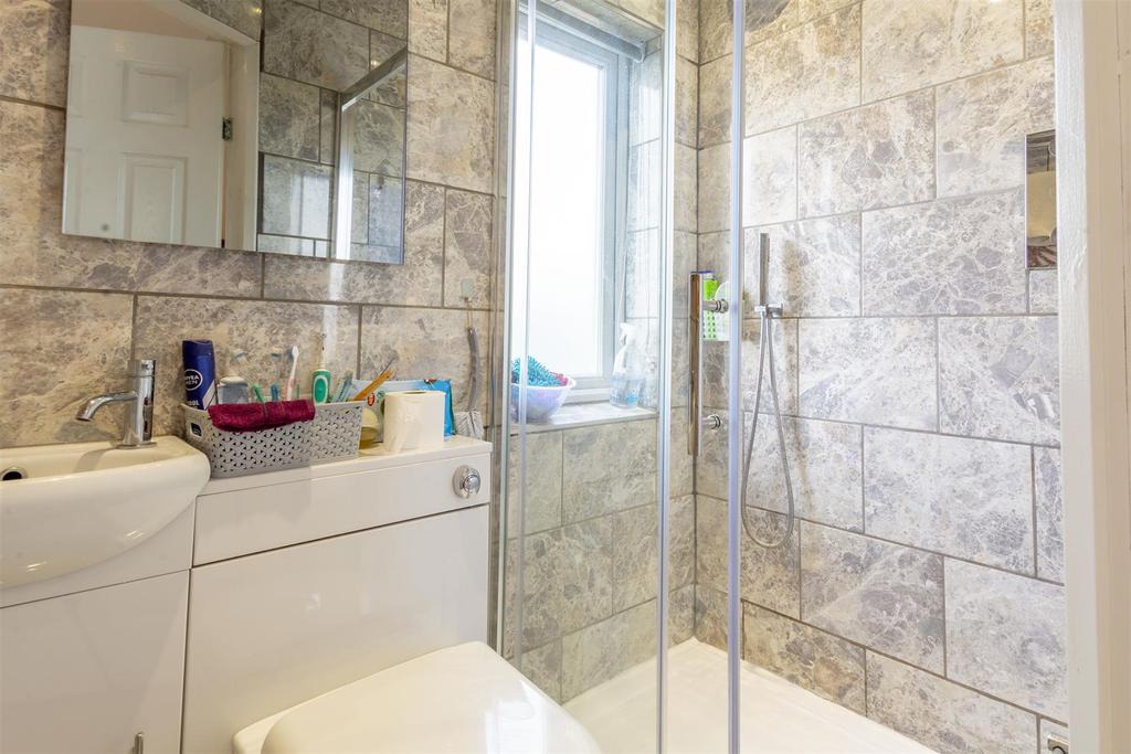 Ensuite DSC 0597-HDR copy.jpg