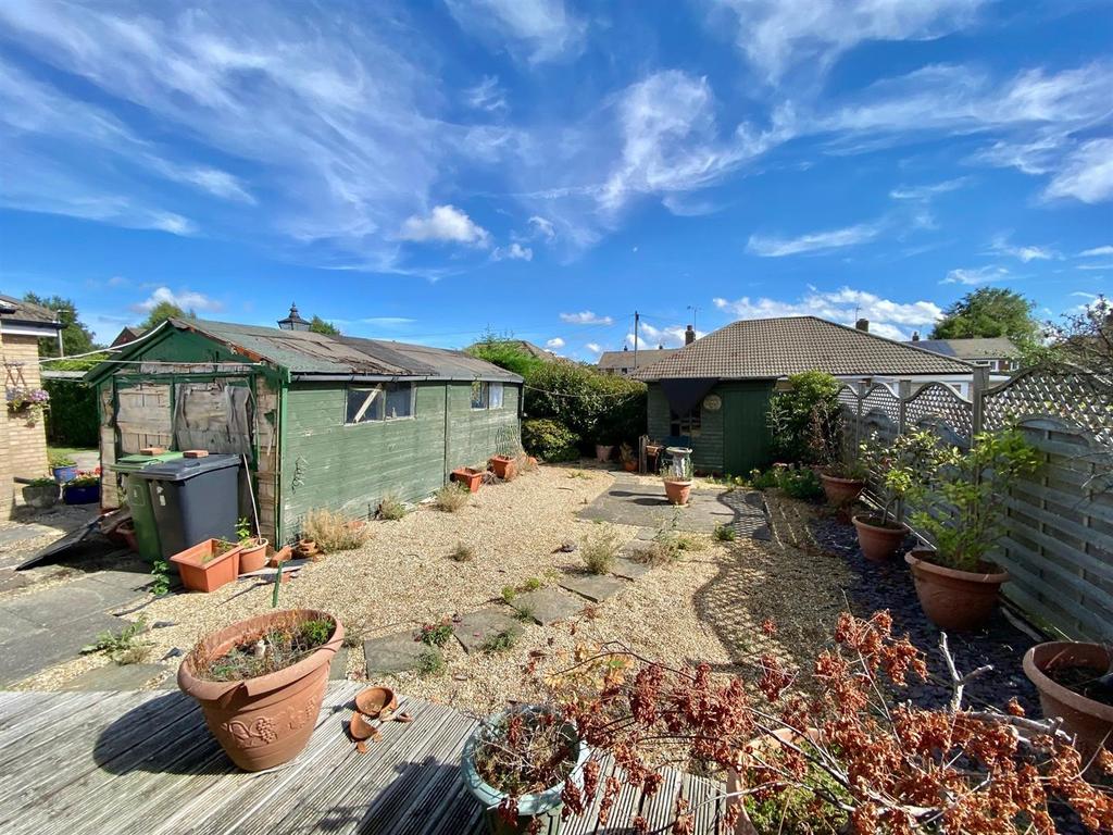 Back garden (2).jpg