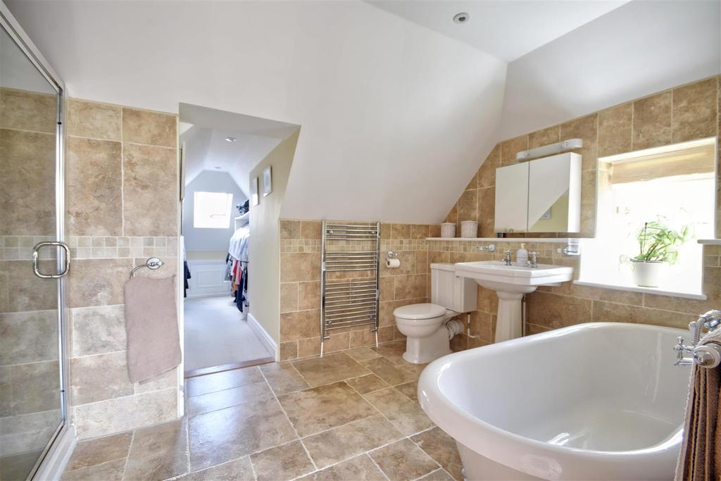 En-suite bathroom