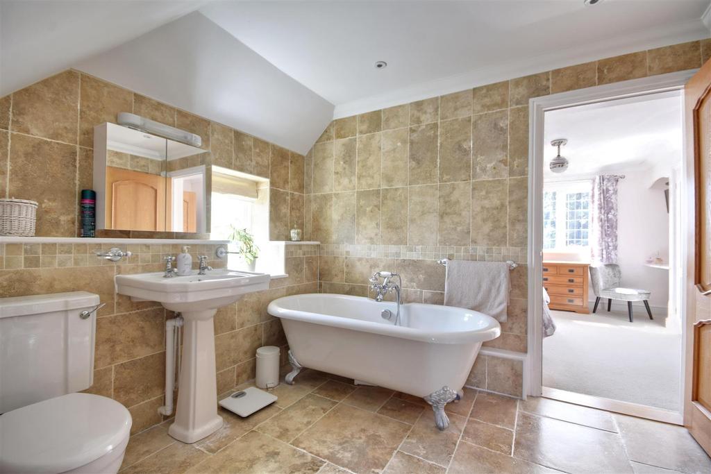 En-suite bathroom