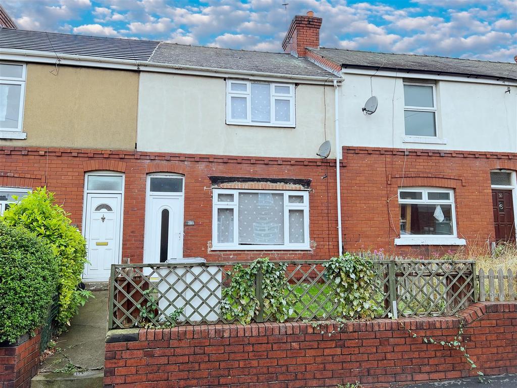 Park Road, Askern, Doncaster 2 bed terraced house £80,000
