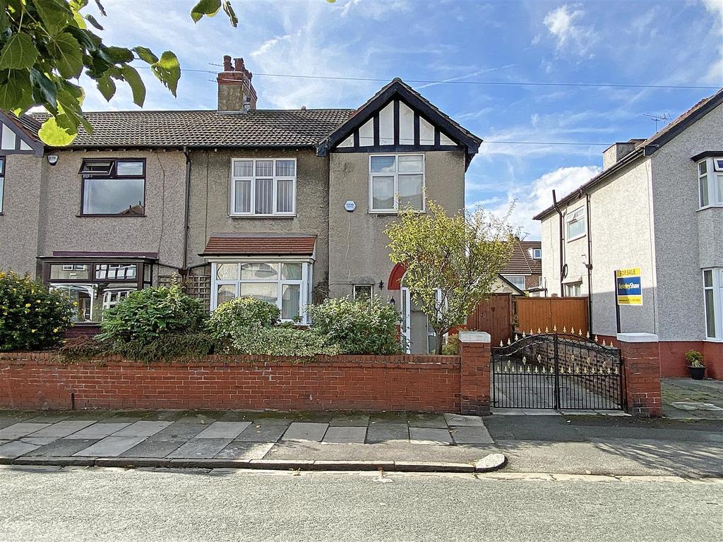 Coronation Drive, Crosby, Liverpool 4 bed semidetached house £335,000