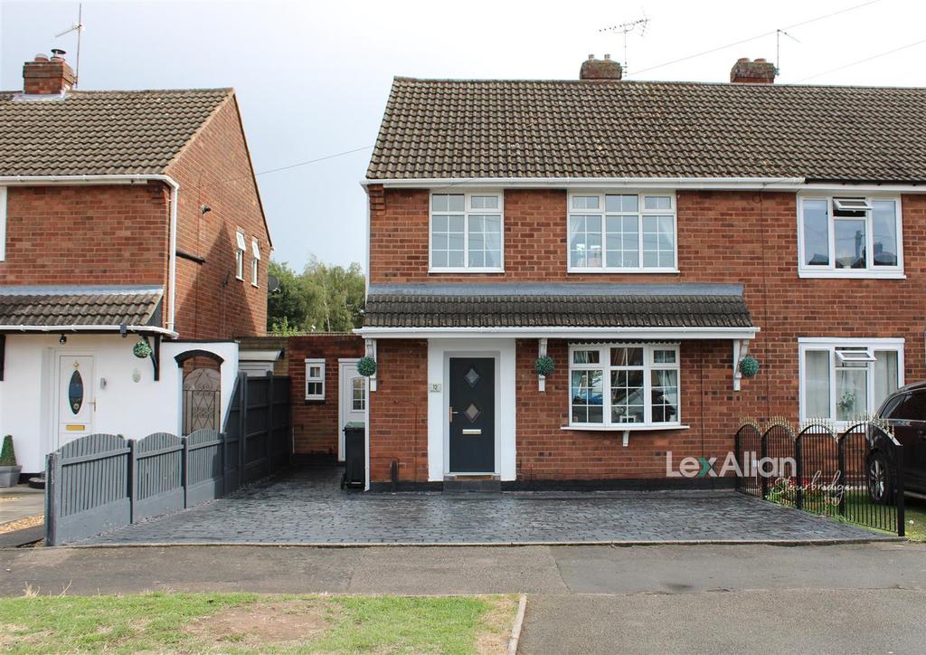 Marley Road, Kingswinford 3 bed semidetached house £235,000
