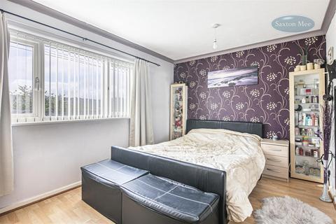 59 Fairbarn Drive, Sheffield, S6 5QH