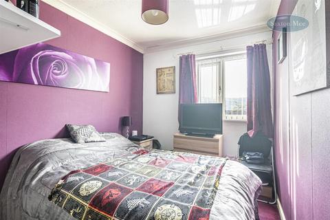 59 Fairbarn Drive, Sheffield, S6 5QH