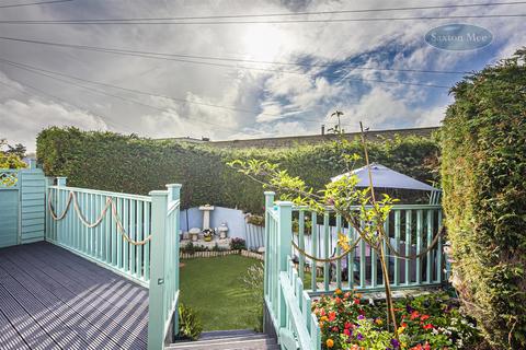59 Fairbarn Drive, Sheffield, S6 5QH