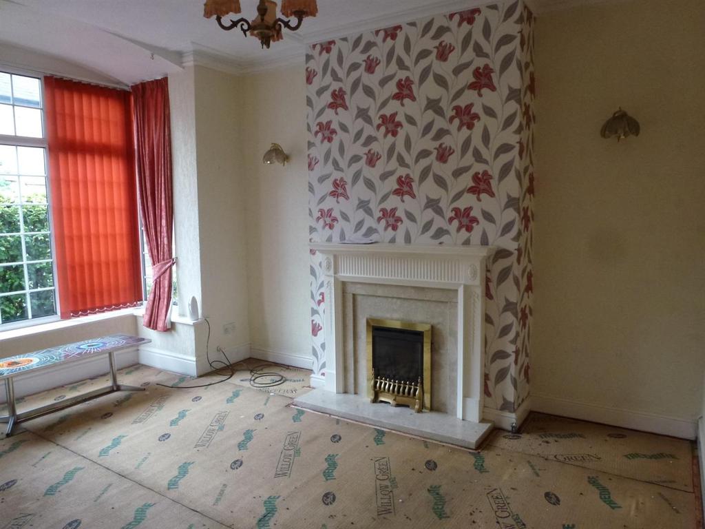 Crown Lane, Horwich 3 bed terraced house £100,000
