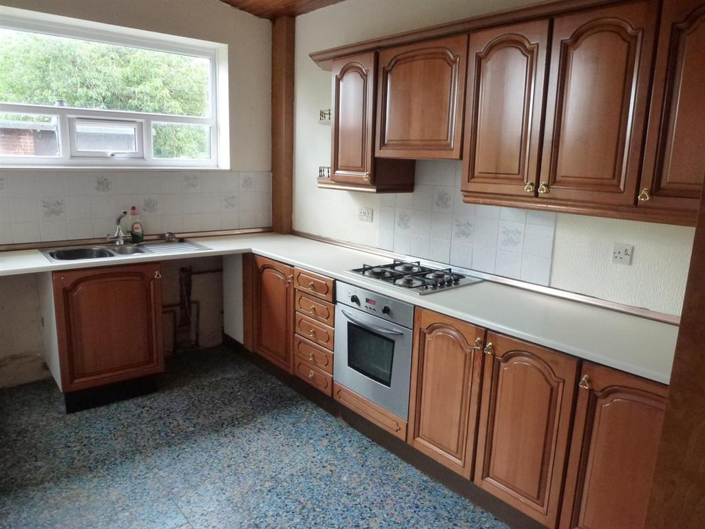 Crown Lane, Horwich 3 bed terraced house £100,000