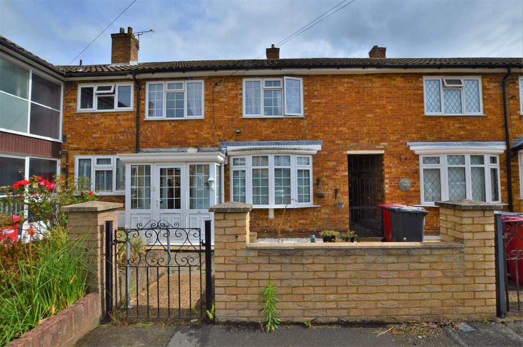 Gascons Grove, Slough 3 bed terraced house £400,000