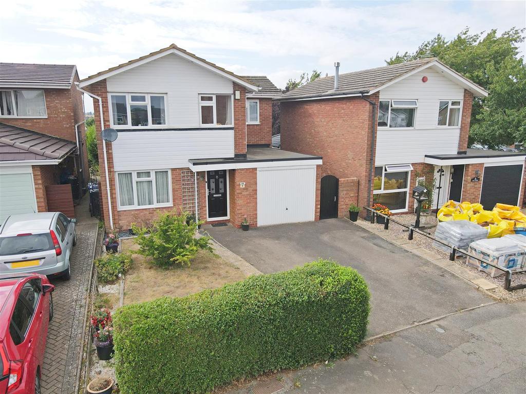 Carey Road, Towcester 4 bed detached house £395,000