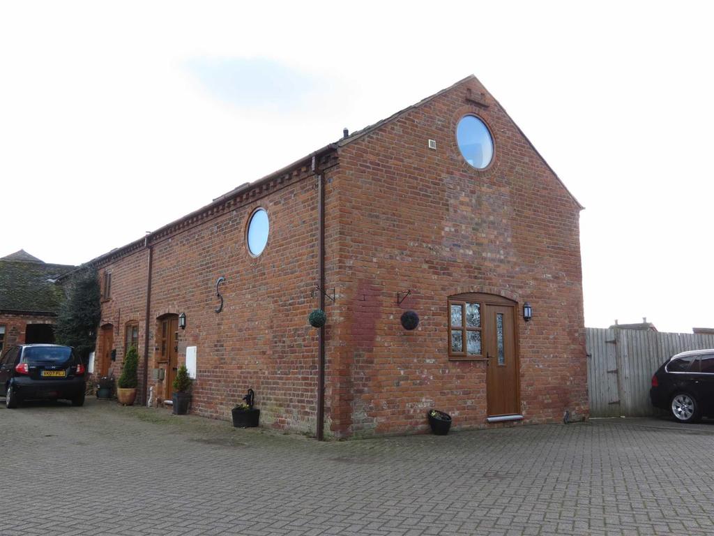 Stanton Court, Stanton Upon Hine... 2 bed barn conversion £249,995