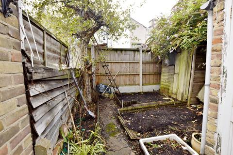 129 Croydon Road, London, E13 8EP